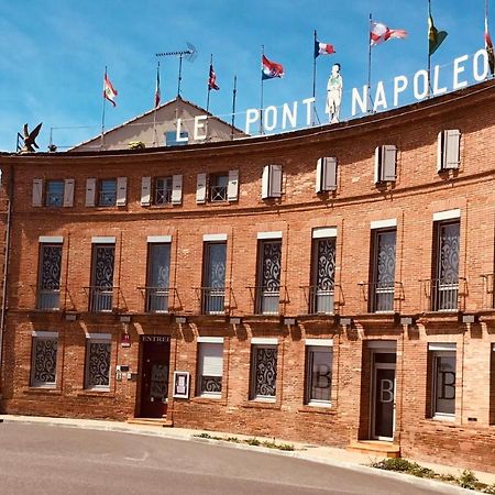 Hotel Le Pont Napoleon Moissac Exterior foto