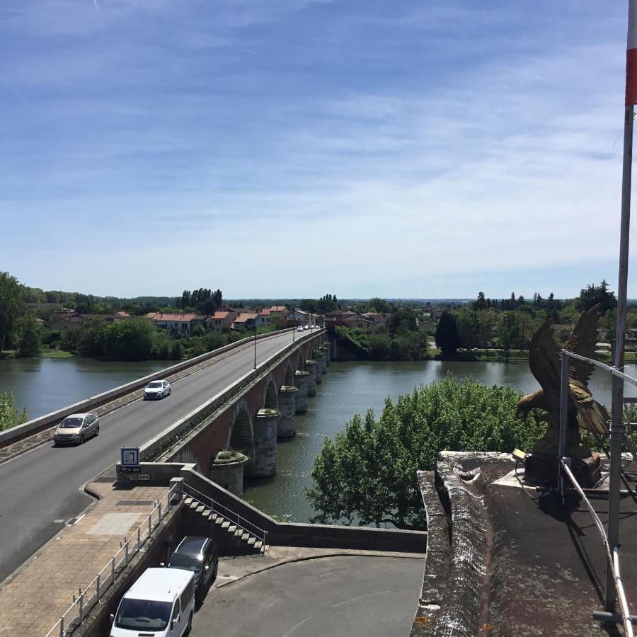Hotel Le Pont Napoleon Moissac Exterior foto